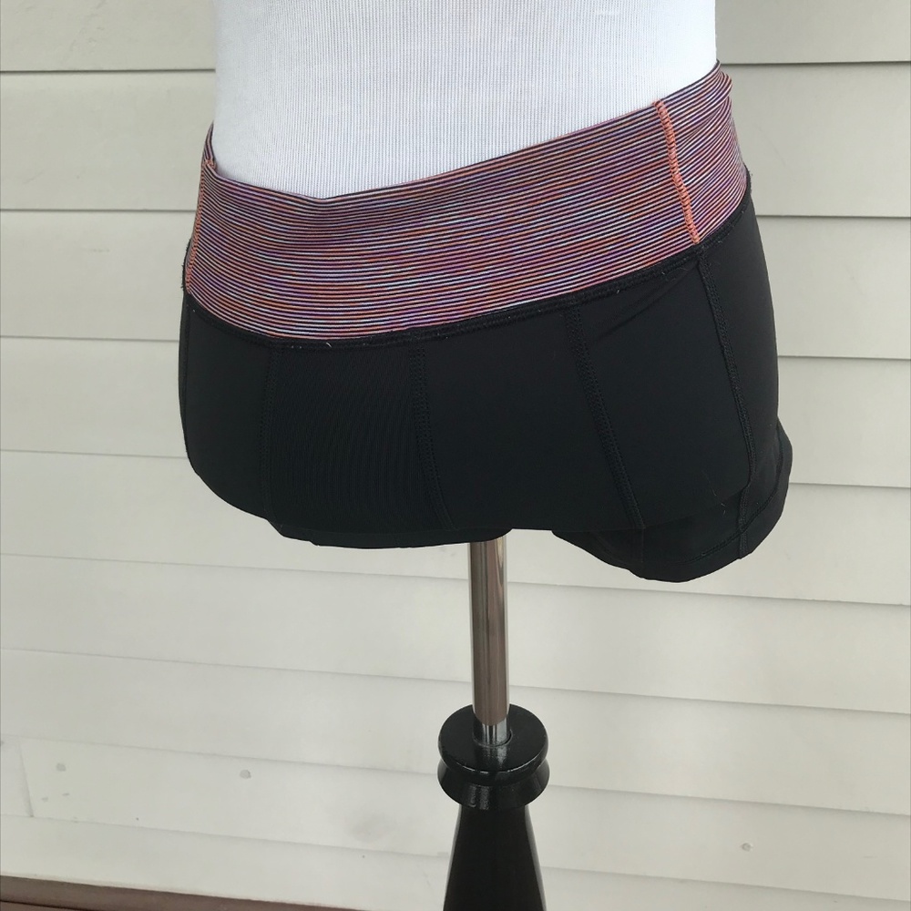 Lululemon Hot 'N Sweaty Short Yoga Shorts - Picture 5 of 8